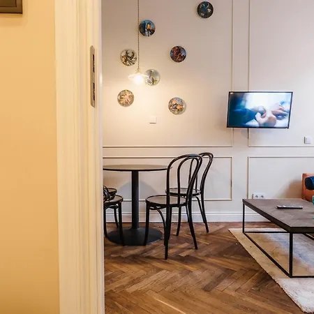 Apartment Old Town *